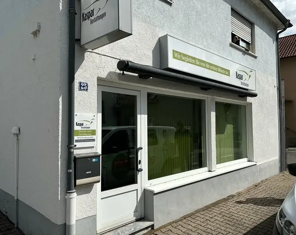 Bestattungen Kaspar Hauseingang